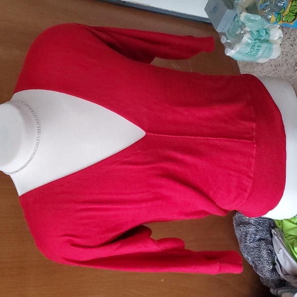 Kenar Red Sweater - Picture 2 of 5
